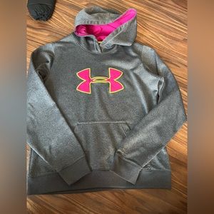 Under armour, sweater size medium